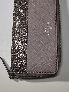 Kate Spade New York Women's Taupe/Silver Glitter Stripe Zip-Around Wallet NWOT